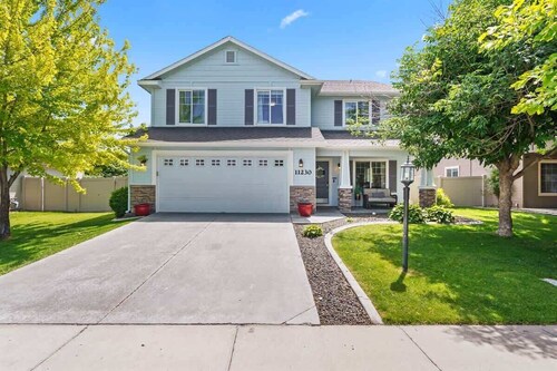 Silver River Retreat Large Home! Community Pool