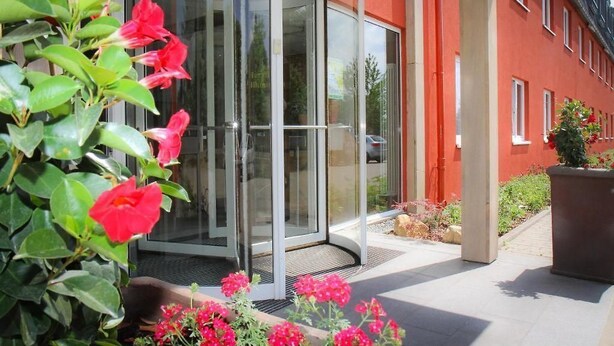 Front of property - Hotel Rosenstadt (Forst)