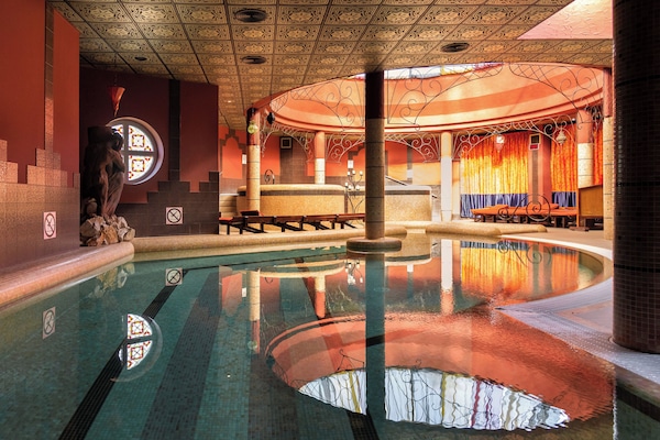 3 indoor pools, seasonal outdoor pool