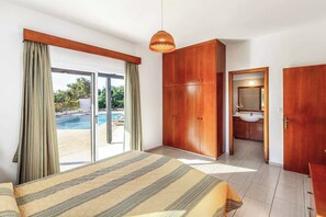 3 bedrooms, bed sheets - Villa Orange Grove (Pegeia)