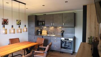 Køleskab, mikrobølgeovn, ovn, opvaskemaskine