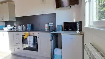 Studio | Eigene Küche | Kühlschrank, Mikrowelle, Ofen, Herdplatte