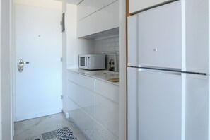 开间 | 私人厨房 | 冰箱、微波炉、烤箱、炉灶