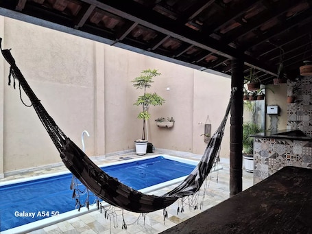 Pool. Comfortable Uberaba holiday home with swimming pool