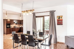 Vila (4 Bedrooms) | Parte interna