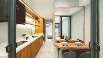 Comfort Apartment, 1 Double Bed | 1 bedroom, premium bedding, in-room safe, individually decorated