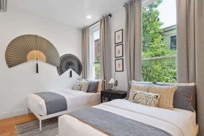 9 bedrooms, desk, iron/ironing board, travel cot