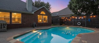 The Blue Holly - Bright & Spacious with a Pool