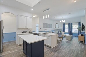 Interior - The Blue Holly - Bright & Spacious with a Pool (Corinth)