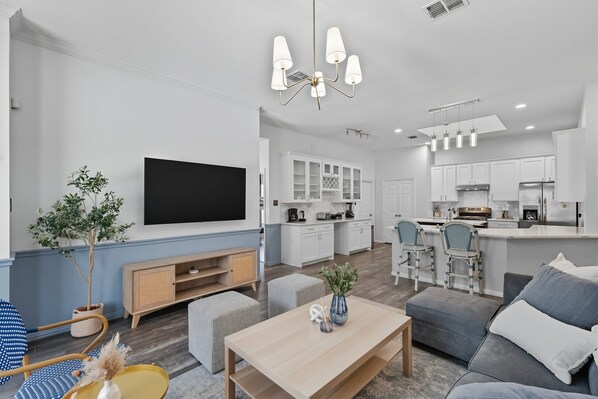 TV, fireplace, offices