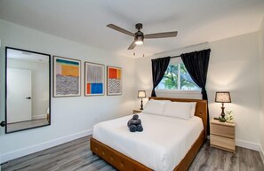 5 habitaciones, escritorio, tabla de planchar con plancha y wifi 