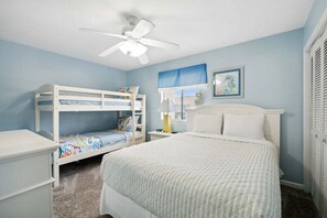 2 bedrooms, free WiFi, bed sheets - Paradise Seas 108–Cozy Unit–Sleeps 6 (Panama City Beach)