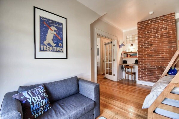 Téléviseur, foyer, jeux vidéo, lecteur de DVD