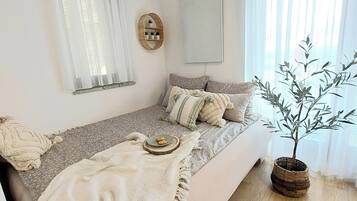 Deluxe House | 1 bedroom, minibar, blackout curtains, free cots/infant beds