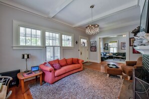 تلفزيون ذكي، كُتُب