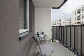 Apartamento, 2 quartos, sacada | Sacada