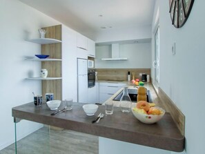 Fridge, microwave, toaster, cookware/dishes/utensils - La Bellanda by Interhome (Six Fours)