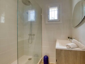 Bathroom - La Bellanda by Interhome (Six Fours)