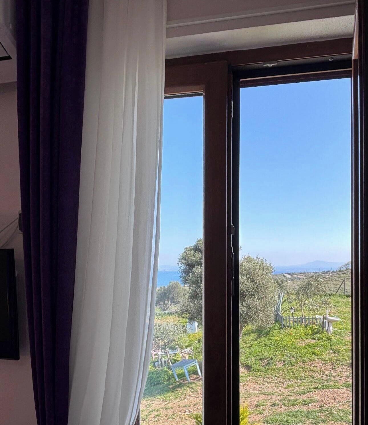 Economy Room | Premium bedding, minibar, individually decorated, free WiFi