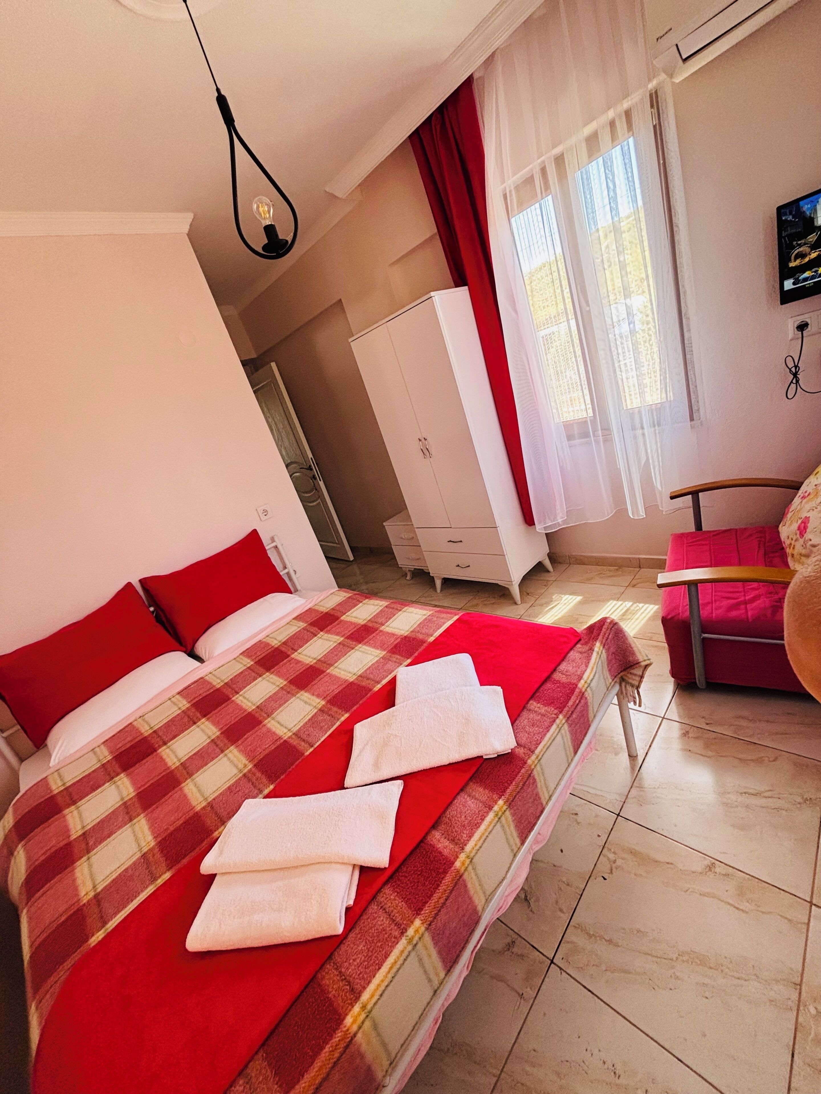Standard Room, Hill View | Premium bedding, minibar, individually decorated, iron/ironing board