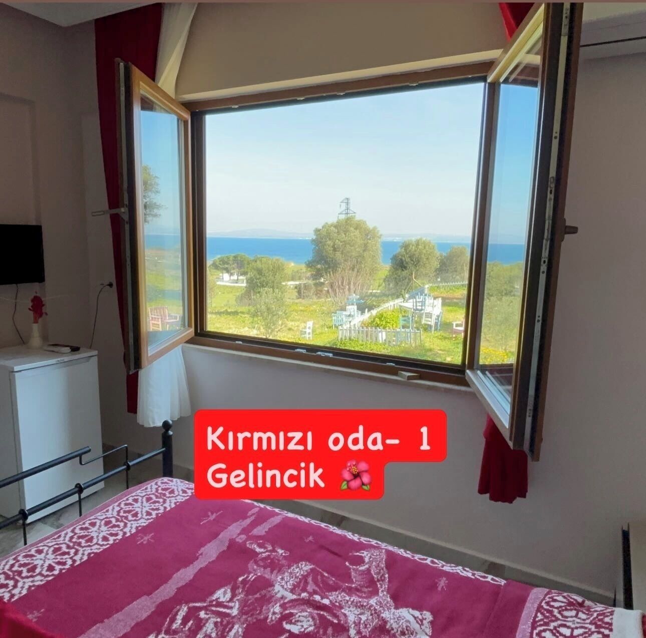 Deluxe Room, Sea View | Premium bedding, minibar, individually decorated, free WiFi