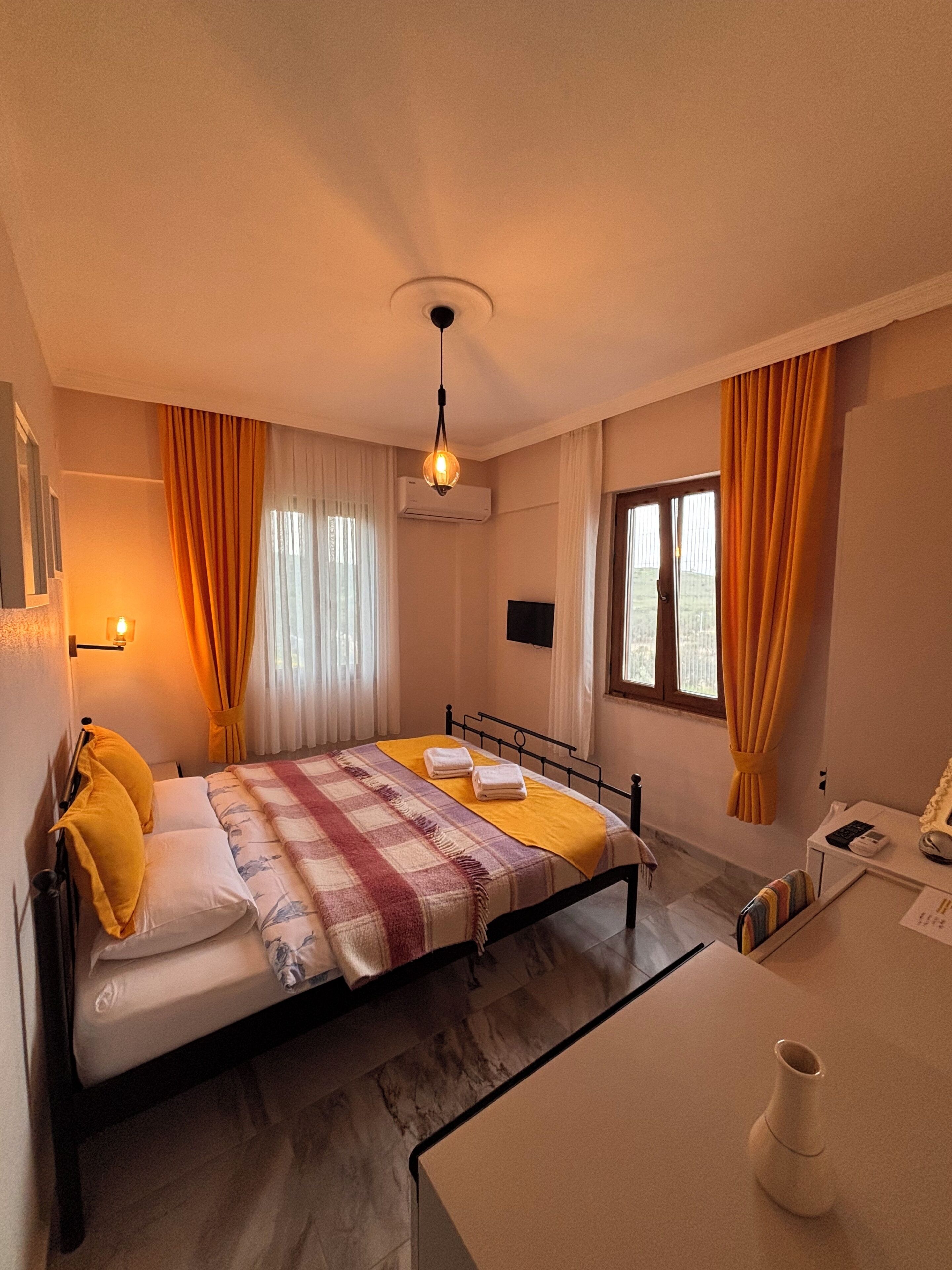 Comfort Room, Sea View | Premium bedding, minibar, individually decorated, iron/ironing board