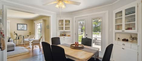 House, 3 Bedrooms | Dining