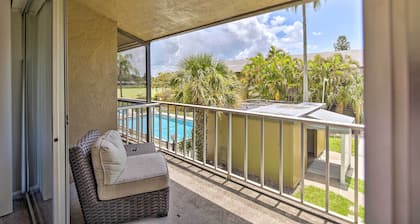 Condo w/ Pool Access < 4 Miles to Siesta Key Beach