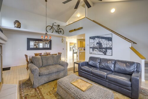 Game Room + Patios: Home 2 Mi to Dtwn Flagstaff