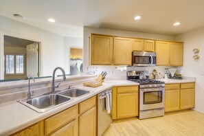 Interior - Game Room + Patios: Home 2 Mi to Dtwn Flagstaff (Flagstaff)