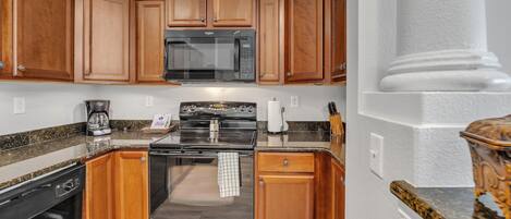 Condo, 2 Bedrooms | Private kitchen | Fridge, oven, coffee/tea maker, toaster