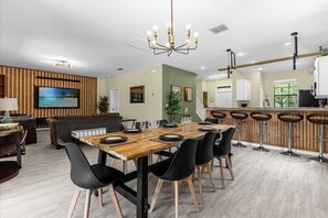 Maison, 5 chambres | Restauration