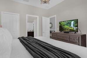 9 bedrooms, free WiFi, bed sheets - 8 Bedroom & Theme Rooms For Kids In Storey Lake 9 Home by RedAwning (Kissimmee)