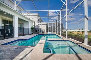 Casa, varias habitaciones | Alberca | Alberca climatizada 