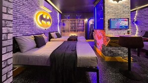 Rumah, beberapa kamar | 8 kamar tidur, Wi-Fi gratis, dan seprai linen
