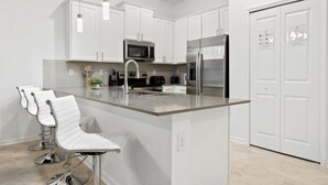 Nhà liên kế, 2 phòng ngủ | Bếp riêng