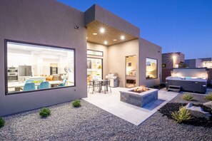 House, 2 Bedrooms | Property grounds