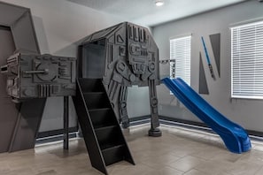 House, Multiple Bedrooms - 9 Bed Storey Lake Star Wars Dream Home 9 Bedroom Home by RedAwning (Kissimmee)