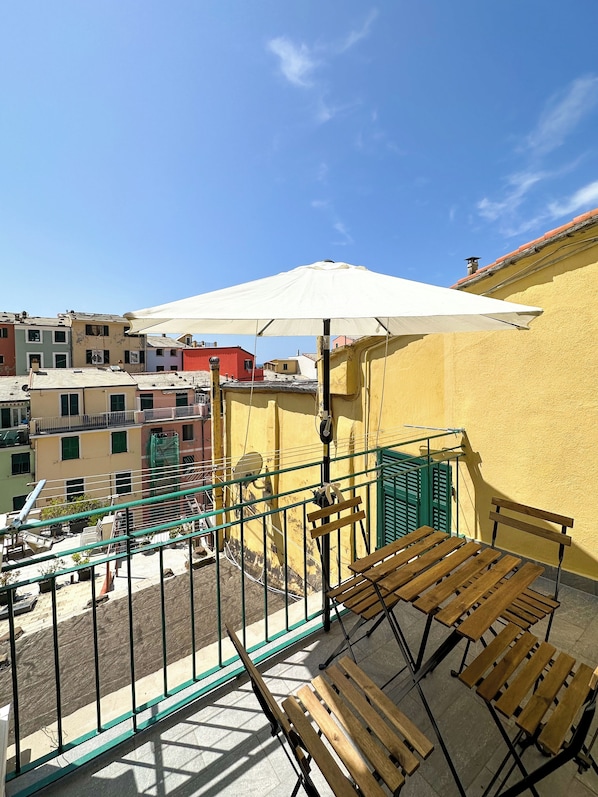 Exclusive Apartment | Terrace/patio