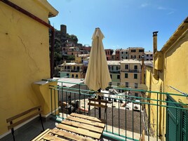 Apartamento, 2 quartos, terraço, ao lado da praia | Terraço/pátio
