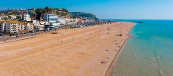 Sea Haven  Stylish Beach Oasis - Pass the Keys