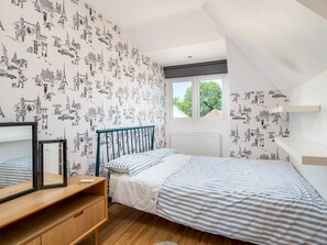 3 chambres, fer et planche à repasser, Wi-Fi gratuit, draps fournis