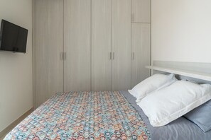2 chambres, fer et planche à repasser, lit parapluie, Wi-Fi gratuit