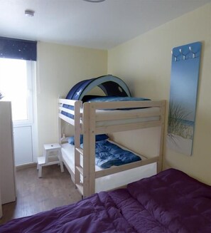 1 室のベッドルーム、WiFi (無料)