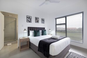 2 bedrooms, iron/ironing board, internet, bed sheets - Spacious 2Bed, Balcony, Clubhouse, Pool, Gym (Ballito)