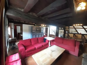 Télévision, cheminée