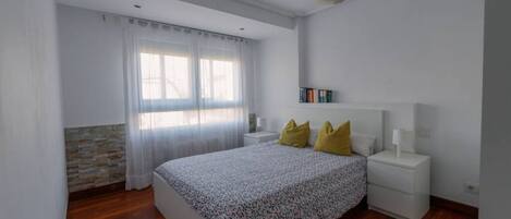 2 slaapkamers, internet, beddengoed