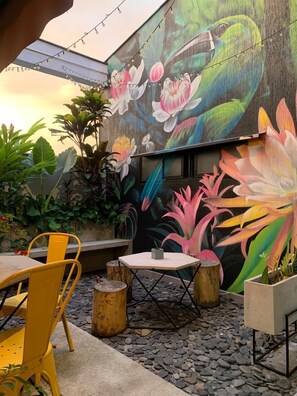 Sarapan lengkap setiap hari (COP 15000 per orang)