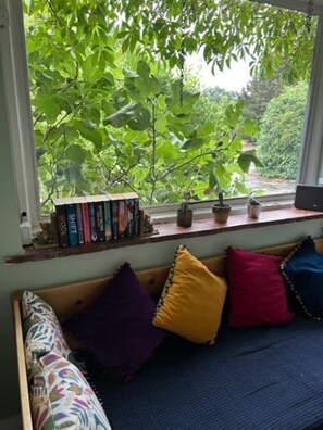 Interior - Charming Group Stay – Peaceful Retreat near London (Bexley,)