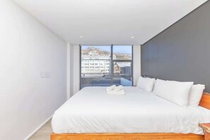 Basic-Apartment, 2 Queen-Betten | 2 Schlafzimmer, Bügeleisen/Bügelbrett, Bettwäsche